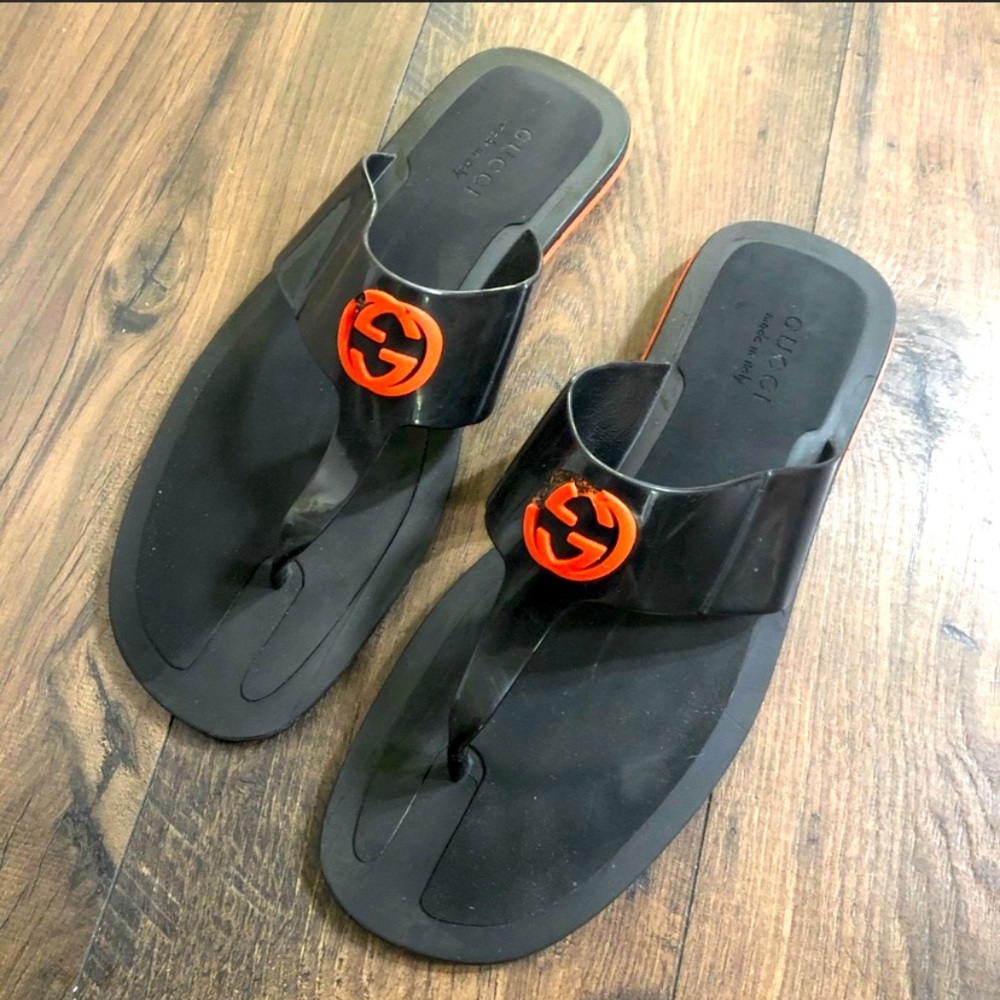 Gucci Men’s flip flops thongs sandal with logo